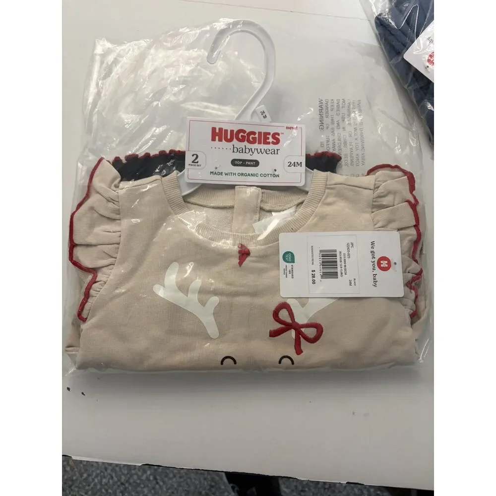 Huggies Crewneck Sweatshirt Pants 2-piece Outfit Set
